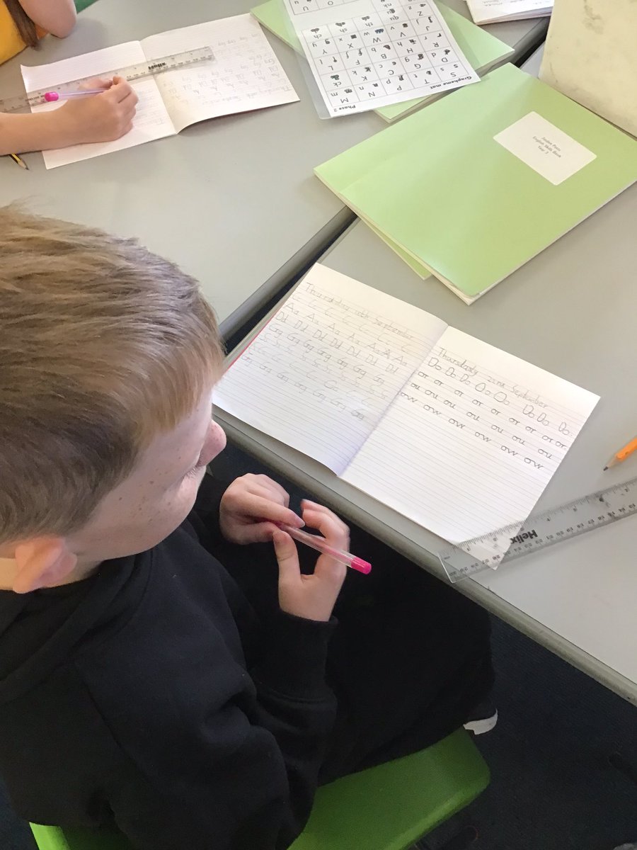LindenRDCedar's tweet image. @LindenRDCedar #LindenEnglish #LindenHandwriting #proudtobelinden
Some beautiful handwriting this morning- and even some joins! @LindenRoad