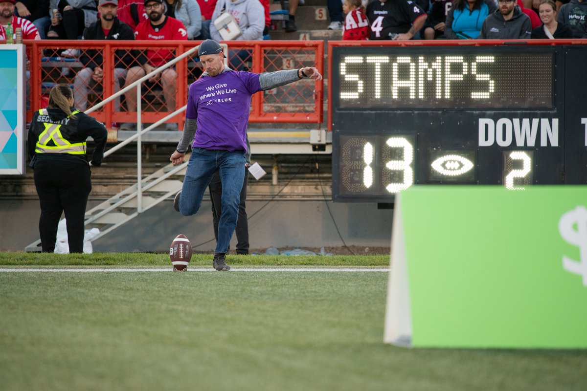 calstampeders's tweet photo. Big kudos to last Saturday's #KickForGood kicker, Brian!
He helped us get $1,000 closer to our goal of raising $100k for the @TELUS @FriendlyFuture Foundation in support of some great charities like @ChildMntlHealth! https://t.co/1U1E9yCZoP