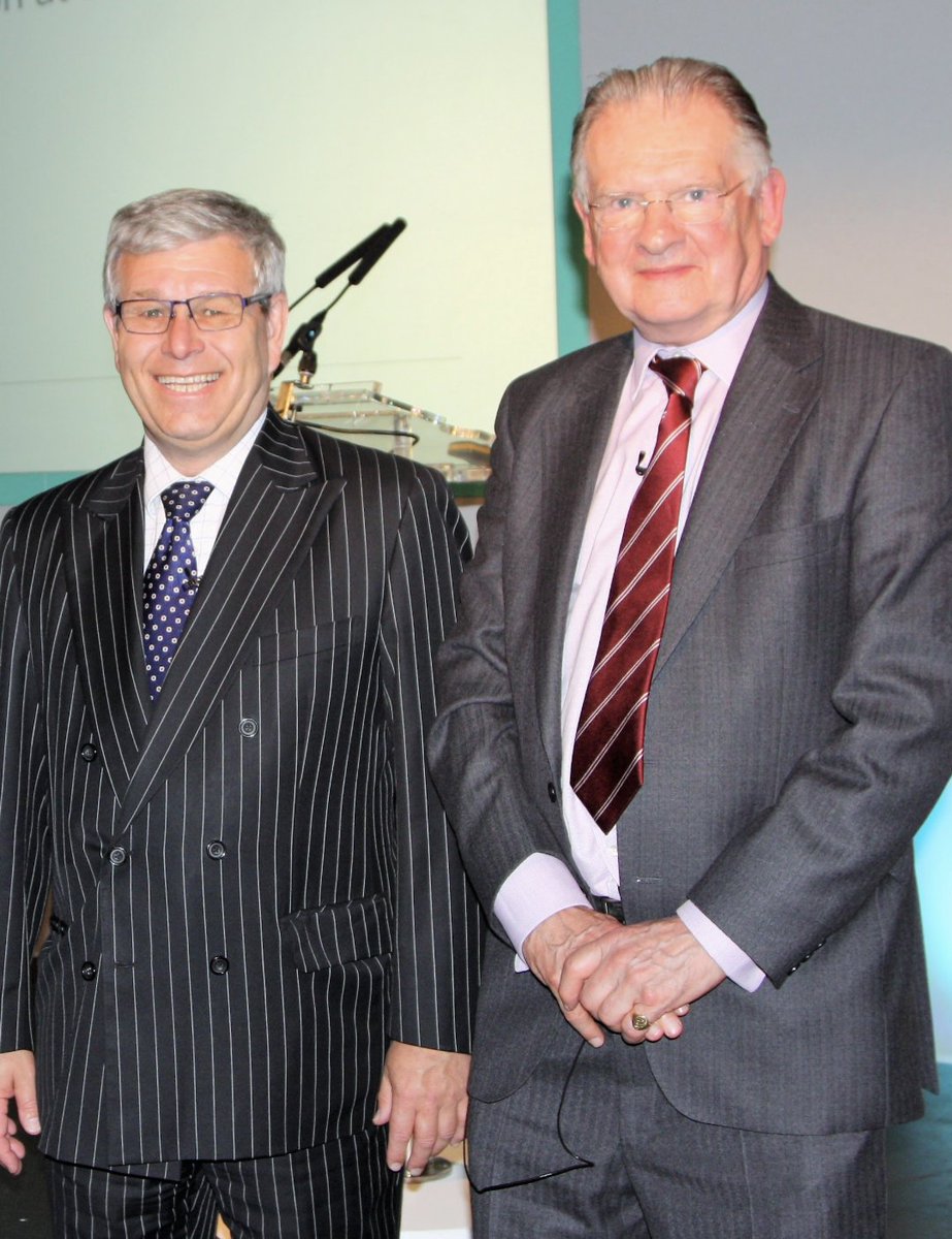 Srisha_Hebbar's tweet photo. The theme of the #stokeercpeus22 meeting summarised in one sentence.
Dr N. Reddy delivering the inaugural Green Deakin lecture. Jonathan Green &amp; Mark Deakin from @UHNM_NHS has contributed significantly to UK ERCP training @UHNMEndoscopyTC https://t.co/TumOzJd0EI
