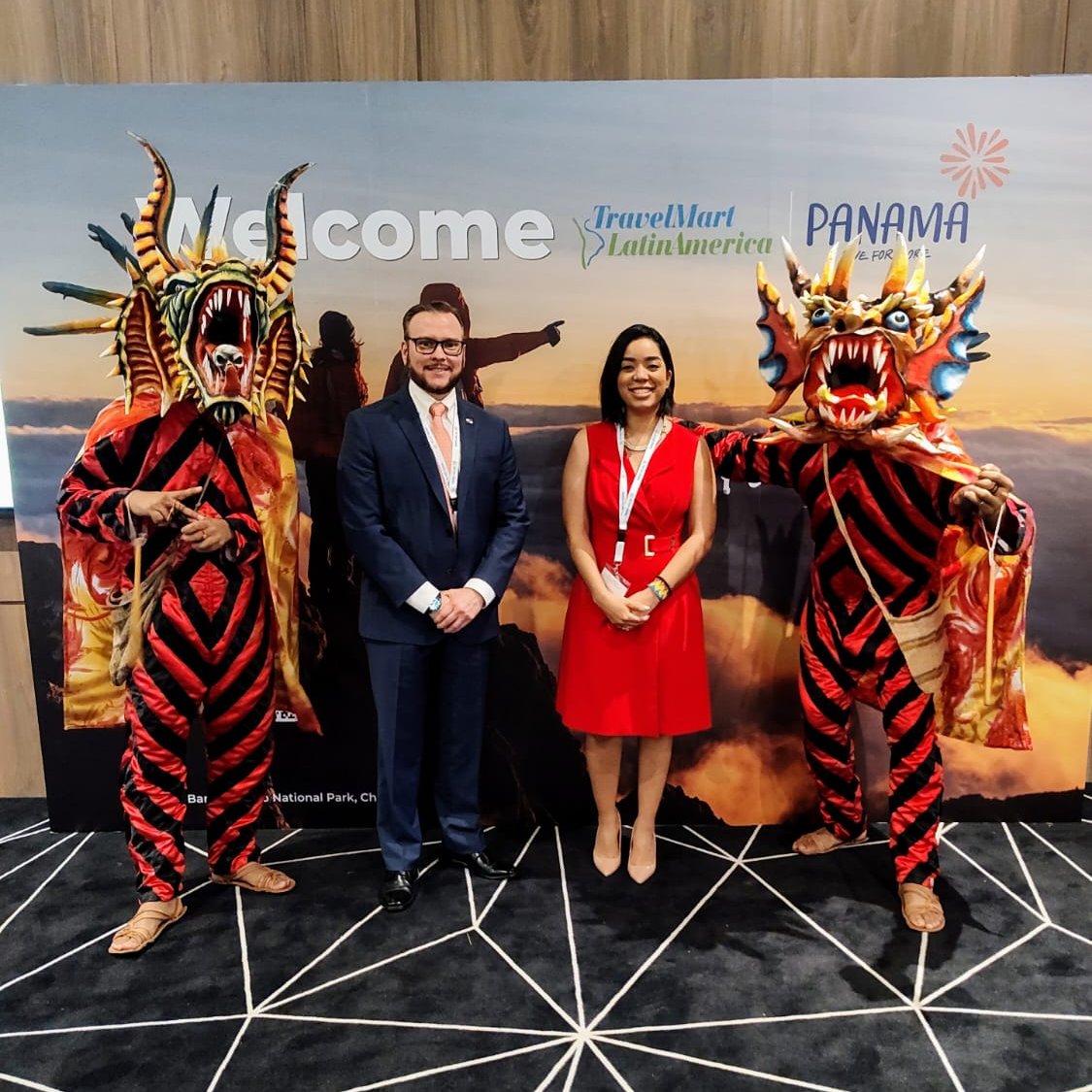 travel2latam_po tweet media