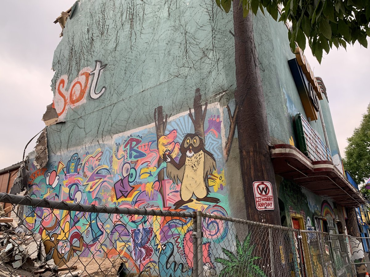 mister_fusspot's tweet photo. RIP Guild 45th Theatre II. 

#Guild45 #SevenGables
#IndieCinema #SeattleShit

@gicinema @nwfilmforum
@SIFFnews @KUOW
@LandmarkLTC

@SeattleGhosts @KnuteBerger
@MarcieSillman @RossReySea

You bastard, @mcuban
#2929Entertainment https://t.co/EuXh4Pgo9p
