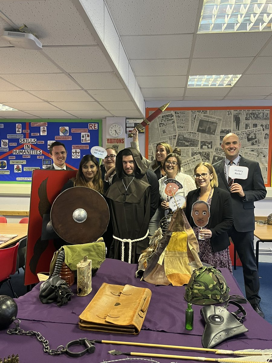 HolyheadHums's tweet photo. Humanities are all ready for Open Evening! @holyhead_school https://t.co/iKiej7wsnA
