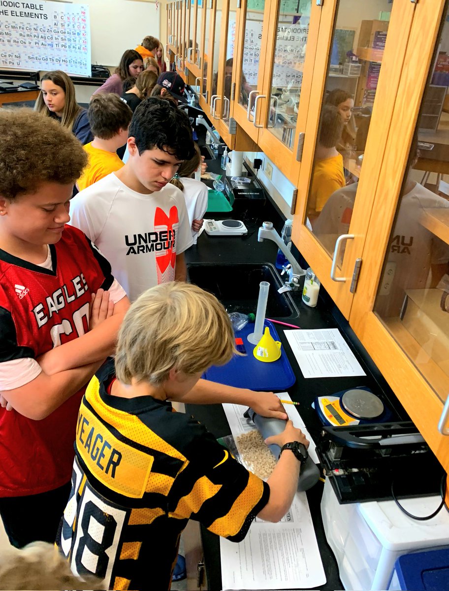 SMMHSEagles's tweet image. #MSscience 7th graders had fun using Cheerios in a lab on Separating Mixtures. #SMMHSsoars