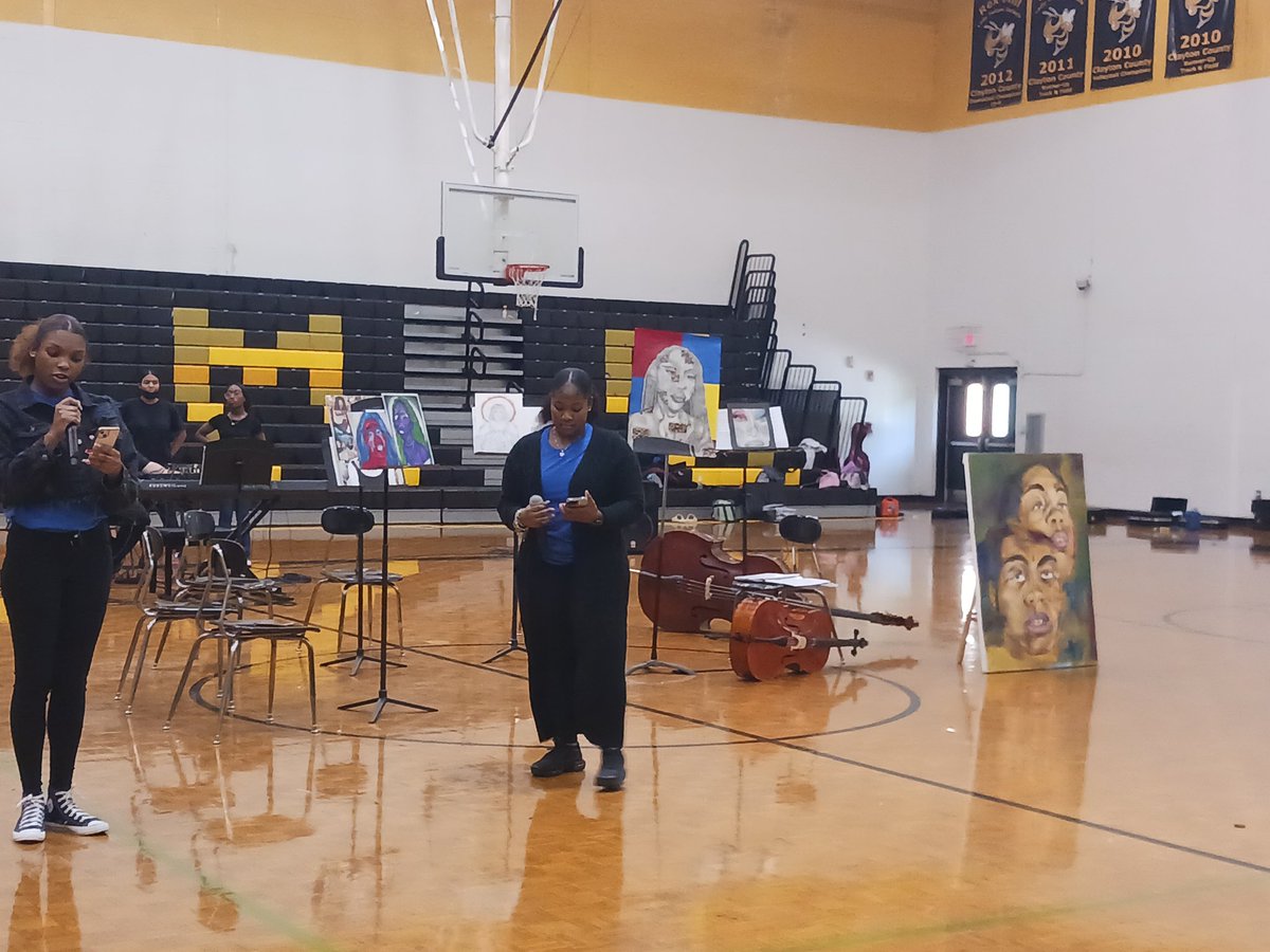 LMartinezSS's tweet photo. M.E. Stilwell Experience came to Rex Mill to perform and show off their skills some of their many talents amazing High School Magnet Program. Some of them are former @RexStem scholars. @LadyLewis23 @StilwellSOTAExp @CCPSMagnet @CCPSNews https://t.co/smd5gqavn4