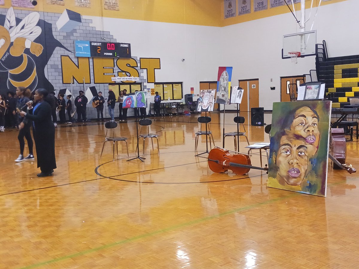 LMartinezSS's tweet photo. M.E. Stilwell Experience came to Rex Mill to perform and show off their skills some of their many talents amazing High School Magnet Program. Some of them are former @RexStem scholars. @LadyLewis23 @StilwellSOTAExp @CCPSMagnet @CCPSNews https://t.co/smd5gqavn4