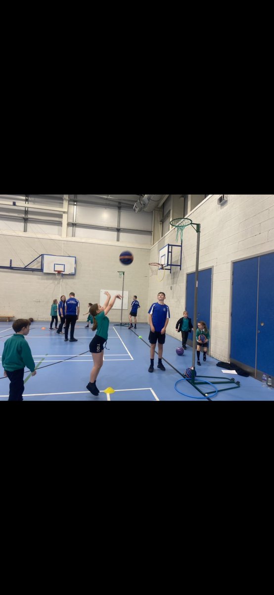 onerensport's tweet photo. Thank you to @JohnstoneHighSc Sports Development class for inviting @FordbankPS along to take part in a wonderful afternoon of basketball 🏀 

@jhighHWB @MissashmoleP @sportscotland @RenEdHWB https://t.co/JsH3gwGmaN