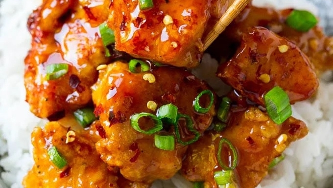 CooksMatches's tweet photo. "crispy, sweet, spicy and utterly delicious!" This Firecracker Chicken from @dinneratthezoo is the perfect way to spice up your mid-week family meals!
Head over to their Instagram page to find the full recipe! ๐
#firecrackerchicken #recipe #dineridea #cooksmatches https://t.co/1yVLNbkSNz