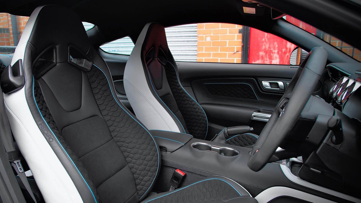 BOTB_Dreamcars's tweet photo. Win a #Ford Mustang Clive Sutton CS850GT worth £120,000 for just £3.15!😱

#CliveSutton is one of the UK’s best known US car importers and can get you a #Mustang GT500, but even more wilder😎 – an 847hp CS850GT🔥 Enter now for this extreme Mustang!👉https://t.co/nQg3Swl2s2 https://t.co/9PonixjLFt