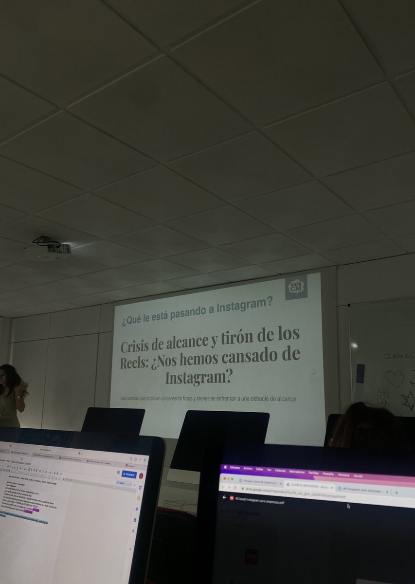 CarlaRami_'s tweet photo. Hoy toca clase de #instagram en @aulaCM con @estherrsp‼️

¿Qué opinas? ¿Nos hemos cansado de Instagram?  🧐 #equipo239 https://t.co/zKtM7rH5CH