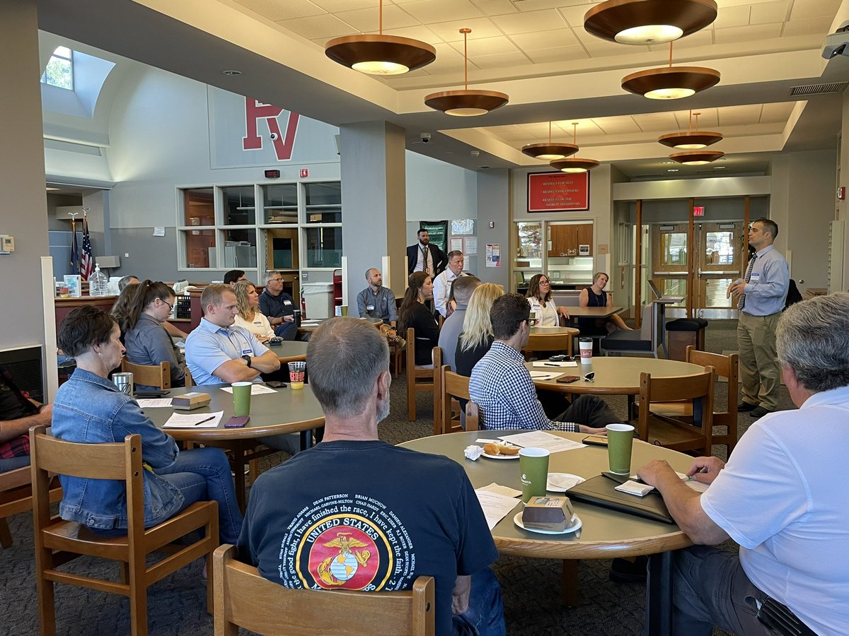 PVSDMCLEBY's tweet photo. Awesome vision meeting with 35 PV businesses that have shown an interest in participating in the 10th grade mentorship initiative sponsored by the Lancaster Chamber! #PVBravesProud https://t.co/mYl2fkNwUV