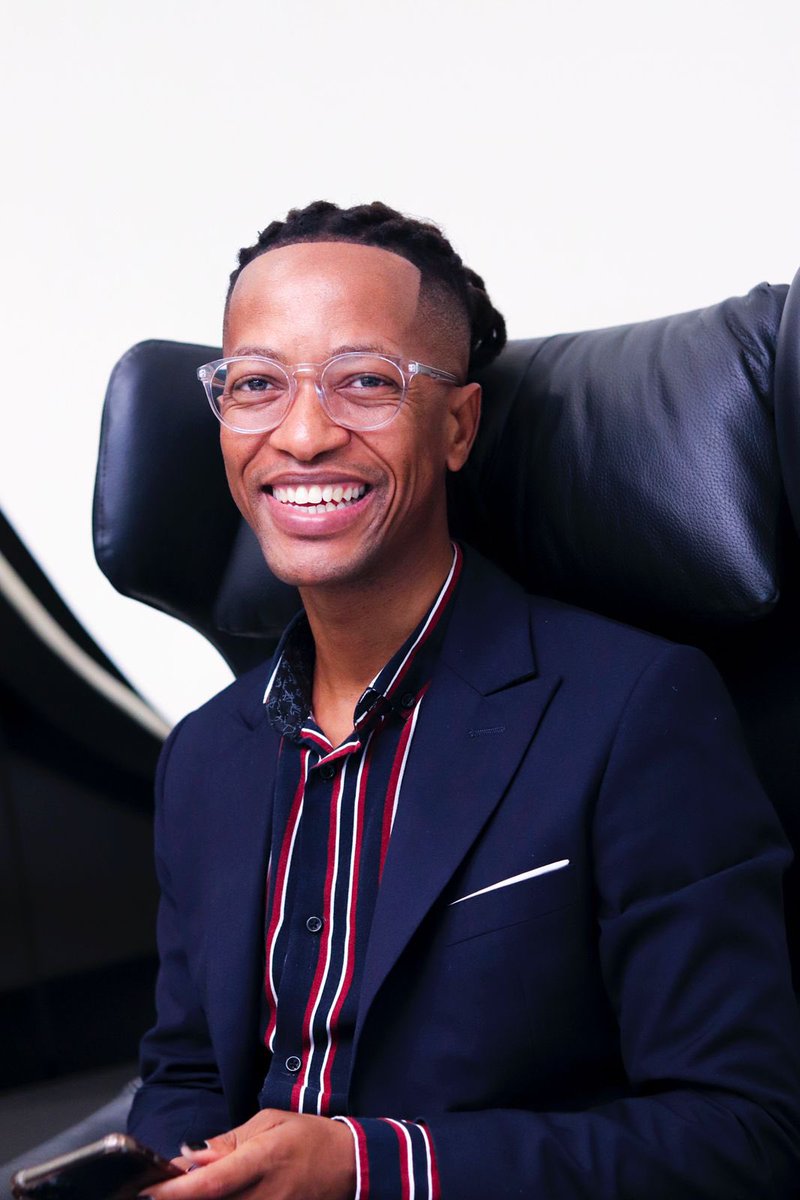 opulenceradio's tweet photo. #TheInimitableShow || 6PM - 9PM with @tholo_motaung
Join the inimitable one as they bring you this week’s edition of your favourite queer show, standing in for the beautiful @tumipowerhouse.
Get in touch with them on 082 531 0976
#opulenceradio #inimitable #lgbtq🌈 #queer https://t.co/cPXBFyzgs6