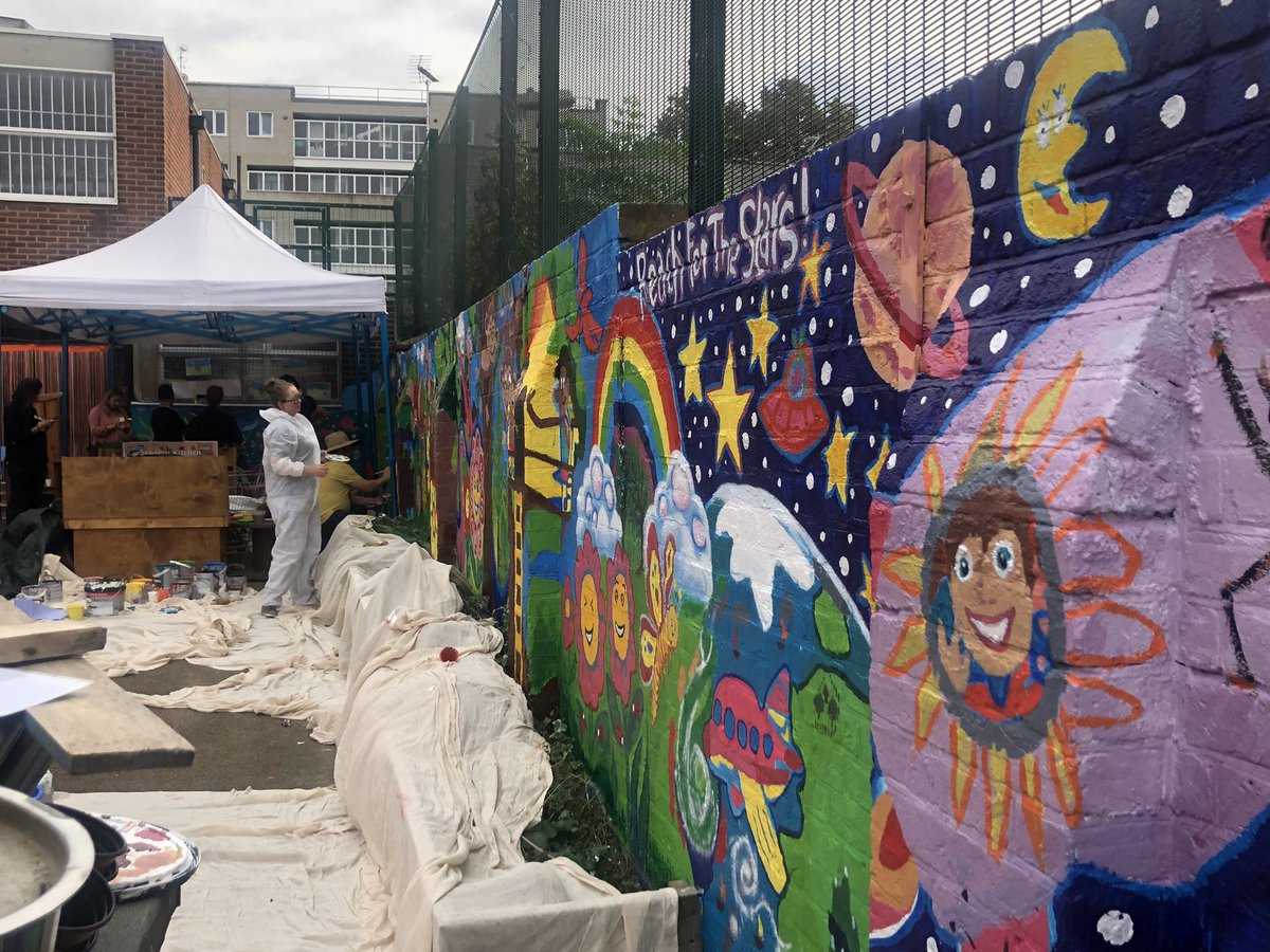 Spent a wonderful day paintingthe walls <a href="/OsmaniPrimary/">Osmani Primary School</a> with <a href="/EBRD/">The EBRD</a> crew for #DiversityWeek 🤗