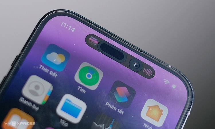 Concept_bro's tweet photo. Behind the brand new iphone 14 pro Dynamic island. This is actually pill and punch shape front camera Design. https://t.co/daBEes8Ztr
