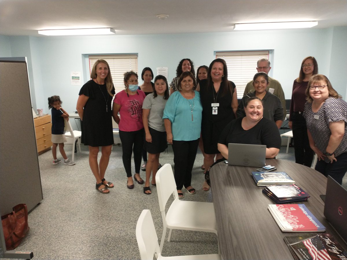 What a great night of collaboration and family involvement!  The Federal Programs Team and 
@IT_SDIRC Kerri Wall worked with families on FOCUS at Literacy Services in Fellsmere.  New parent accounts created ✅ #malits #TitleISupport @IRCSchools