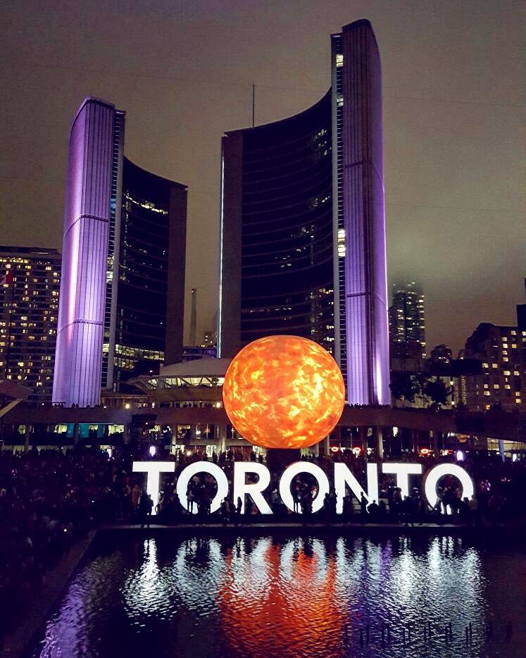 SeeTorontoNow's tweet photo. Toronto’s streets and public spaces will be transformed into an artistic playground with modern installations on Saturday, October 1st as Nuit Blanche returns 👀 #SeeTorontoNow  https://t.co/lVZO7kojVR https://t.co/O7H0i6BvzT