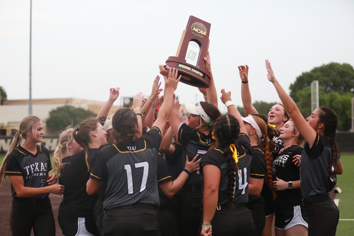 TLUsoftball's tweet photo. We’re 81% towards our goal!

There’s FIVE days left in the @tluathletics campaign! With YOUR help, we can continue to pay for travel, locker room upgrades, &amp; purchase new equipment &amp; travel gear! #WeAllAddUp 

Donate here: https://t.co/uXHnlrLObw https://t.co/vdiHWrYLV4