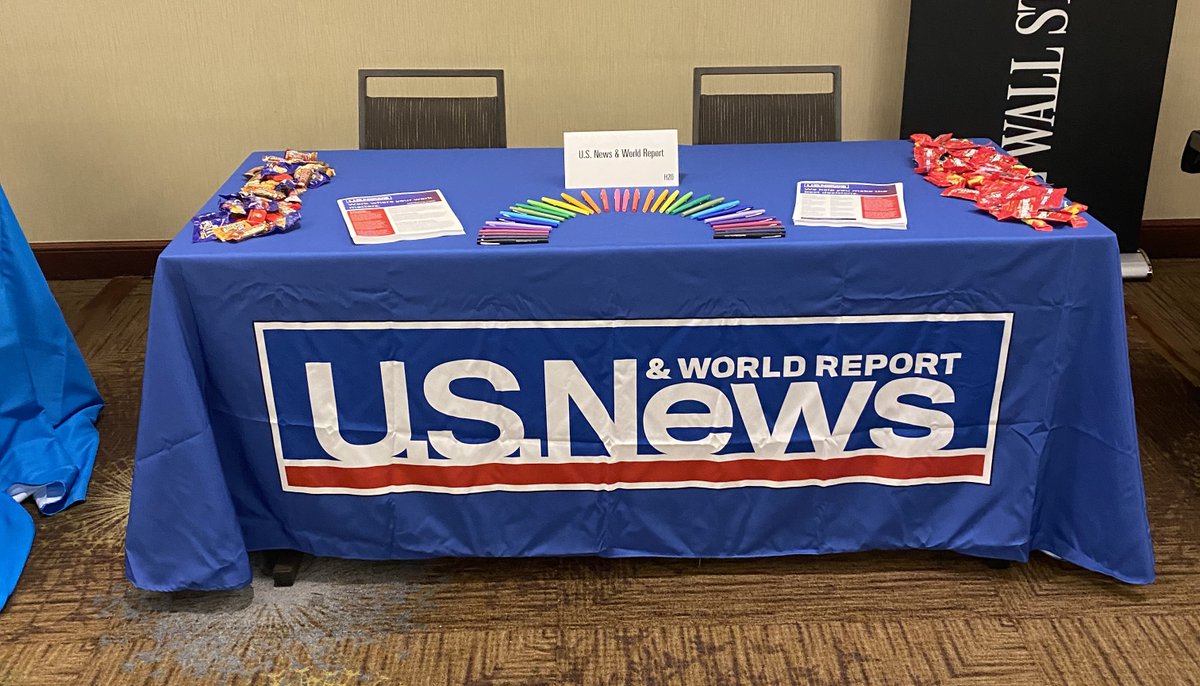erinkshields's tweet photo. @usnews @JimSharifi @SarahSheltonInk @kimacastro @USNewsPR @USNewsTravel Table now equipped with candy and fun pens, too! https://t.co/SIj7AFH3yi