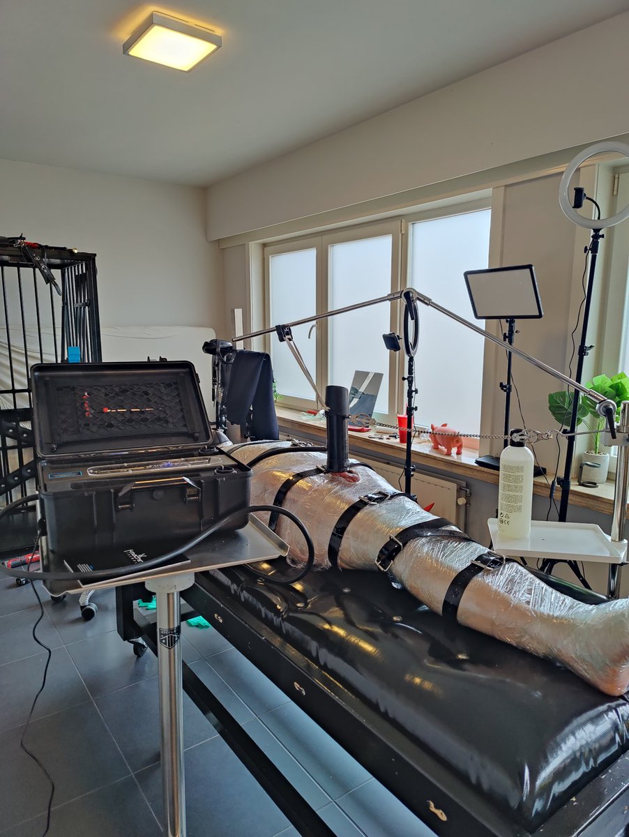 Amaramedclinic's tweet photo. Glad to be in my room again https://t.co/0TOKAHzTM9