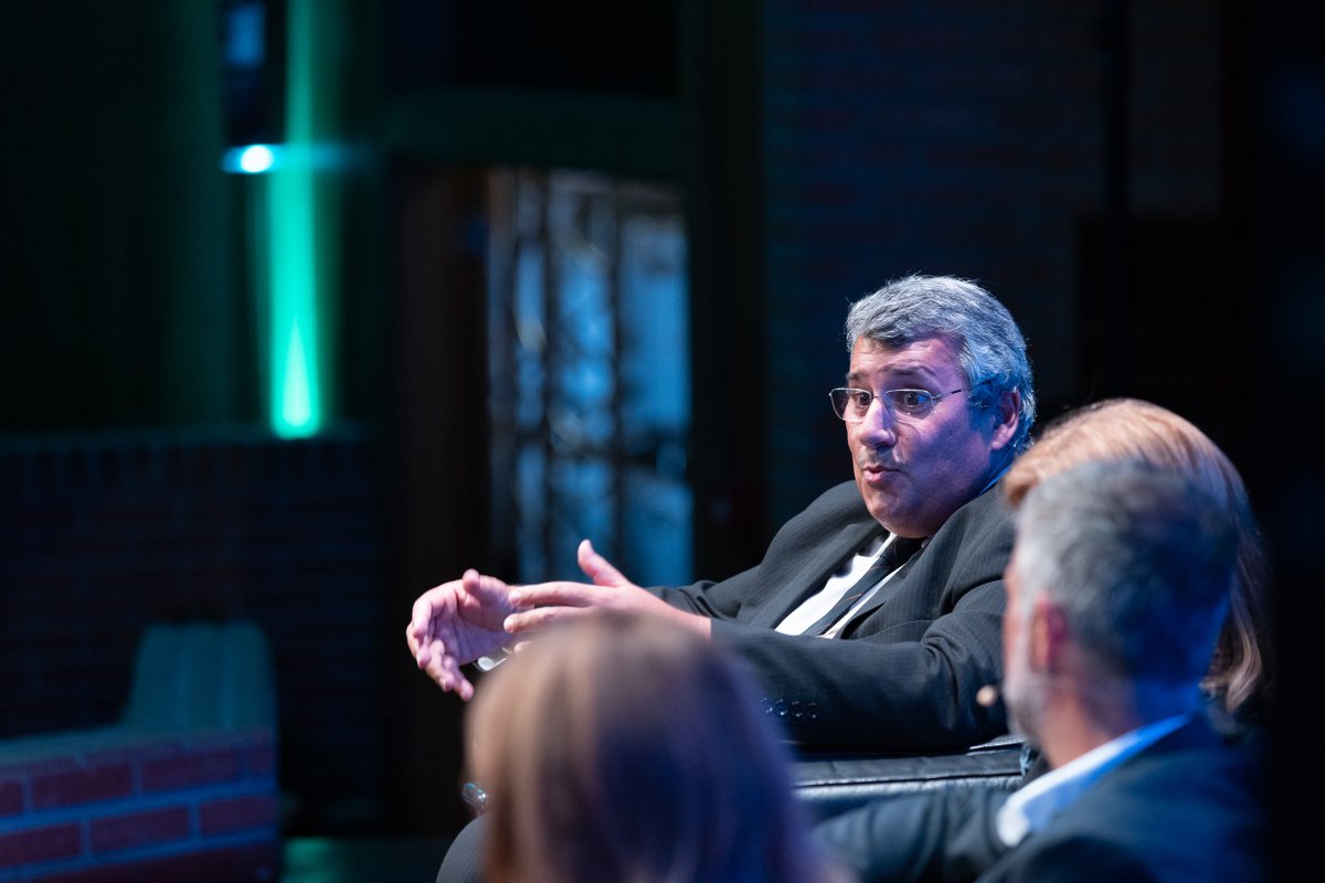 MITPortugal's tweet photo. Roundtable with some esteemed members of #MITPortugalCommunity to discuss how the MIT Portugal program can support tackling the #future challenges that our society will face (8/11) https://t.co/kCH2ET7pHB