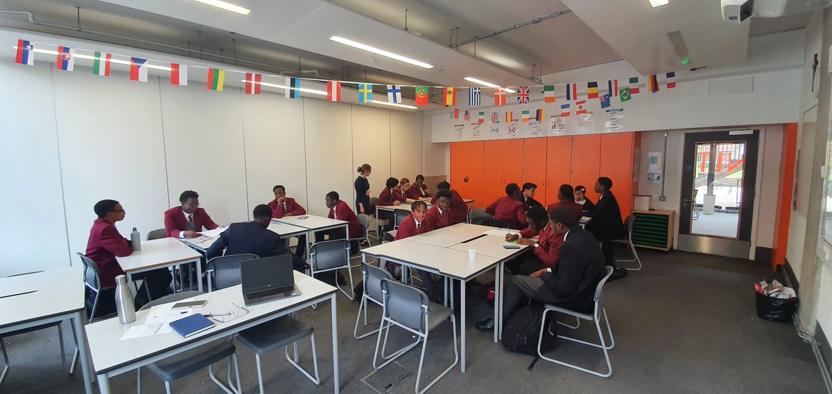 mlahorg's tweet photo. Another great @mlahorg session with the boys from @stacsouthwark.. if you think your students would benefit..get in touch. We heard some brilliant revision goals..for an upcoming French exam. Turning spoken answers into beats. 🎶 🎵 #studentledmentalhealth #peertopeer https://t.co/kV1r1GE27a