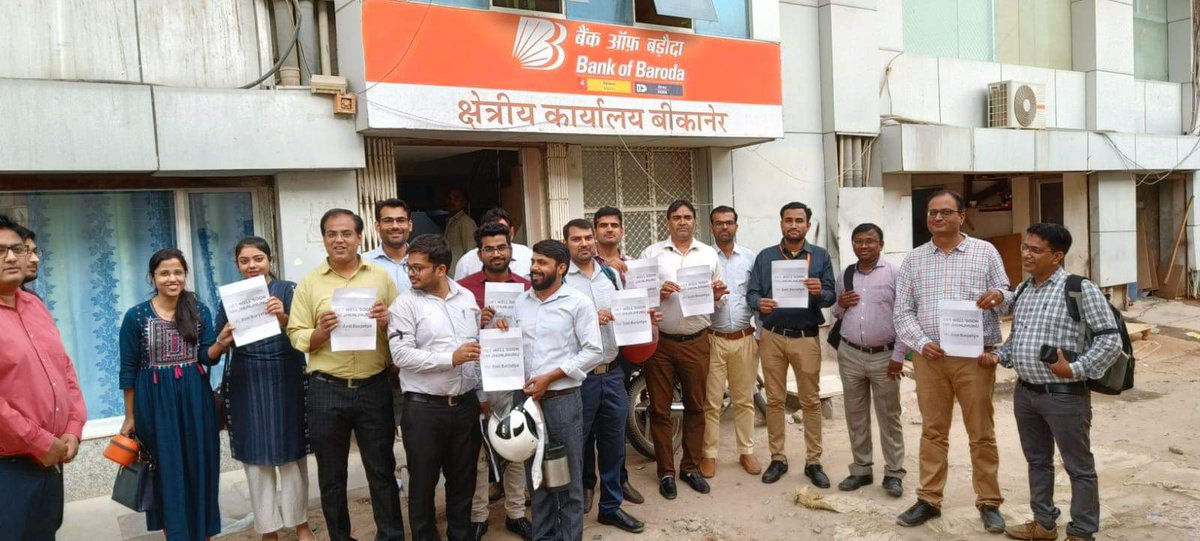 mohitbehlin's tweet photo. @bankofbaroda @idesibanda @India_NHRC Thanks for your response, if your statement of "issue has been amicably resolved" then why the bank officials and staff are protesting even today ? 👇 https://t.co/fgal5Dl2XX