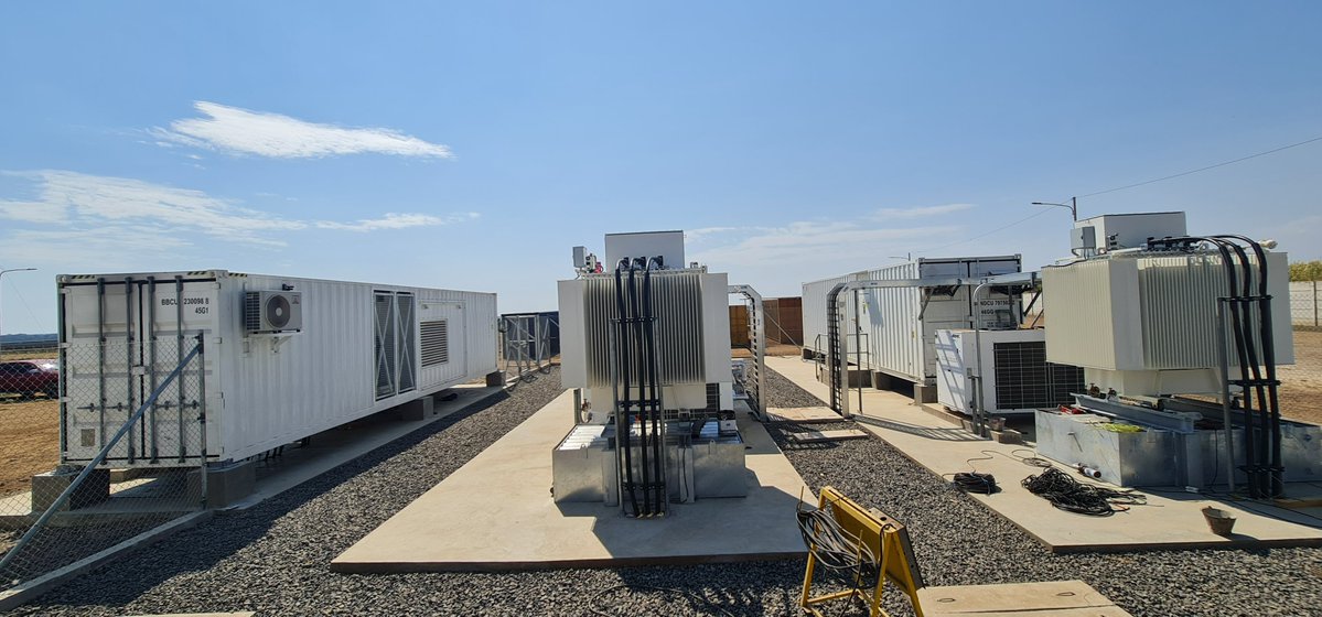 NEOEN_SV's tweet photo. Luego de ser pioneros en la instalación de baterías en Centroamérica, Neoen añade capacidad de almacenamiento. Hemos iniciado operación de dos nuevas baterías en El Salvador, alcanzando una capacidad total de 14 MW / 10 MWh. ¡Nuestros proyectos innovadores siguen abriendo brecha! https://t.co/Nz0kAKxRkt