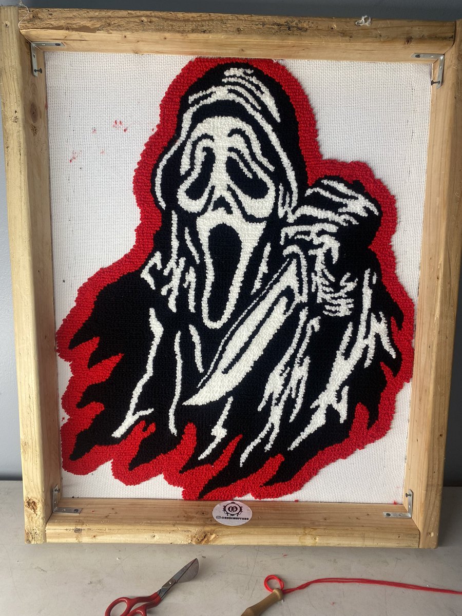 fabomane's tweet photo. #SpookySzn https://t.co/HS6JgGGcQx