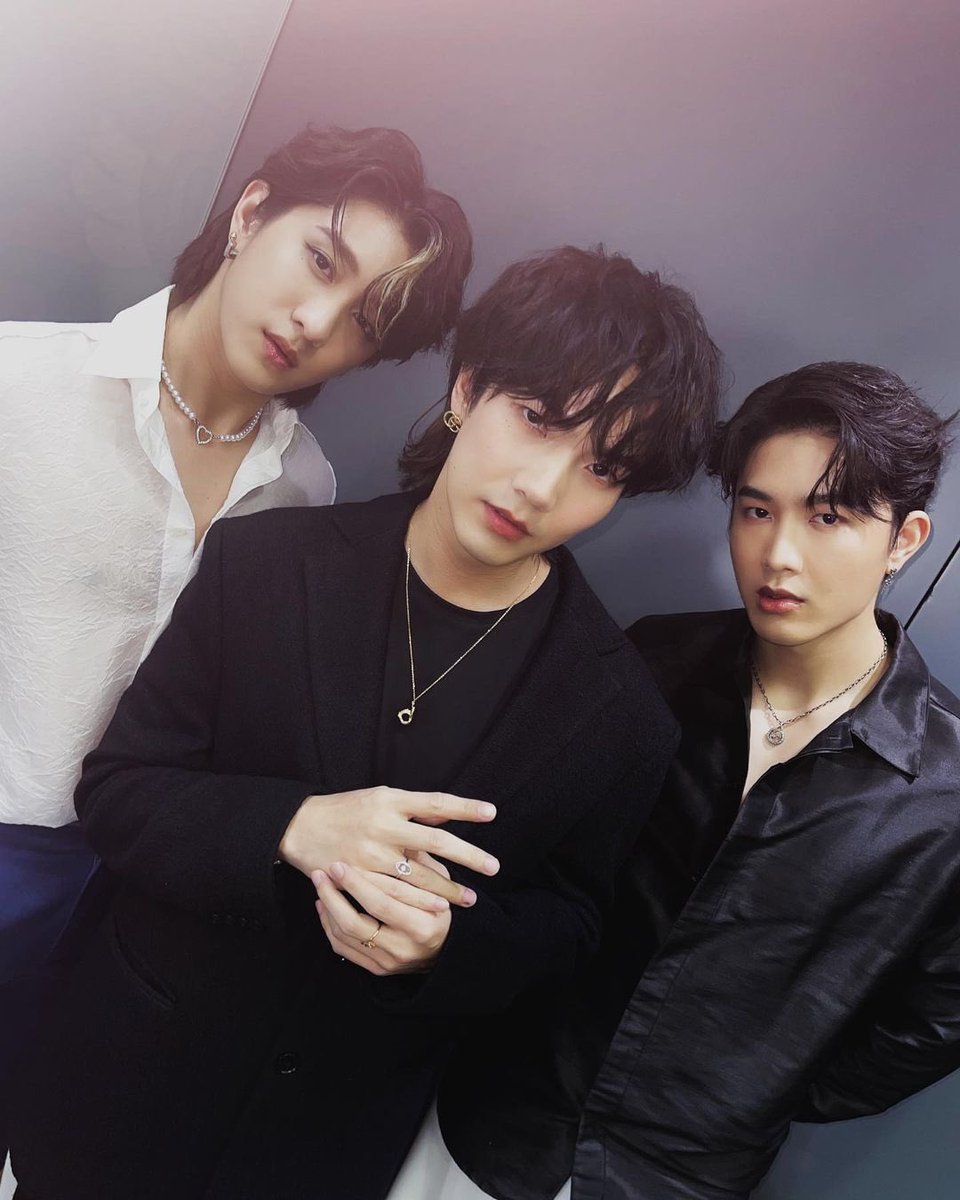 Build_INAFC3's tweet image. @.hwangjune.makeup memposting foto Build di instagram [22092022]

P&apos;Jak💥 Pretty boy💞 and Mascular guy💪

#VVONSUGUNNASILxBeOnCloud
#BuildJakapan @Buildbuilddd