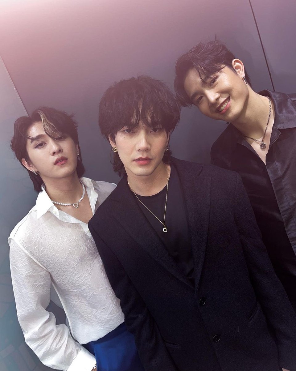 Build_INAFC3's tweet image. @.hwangjune.makeup memposting foto Build di instagram [22092022]

P&apos;Jak💥 Pretty boy💞 and Mascular guy💪

#VVONSUGUNNASILxBeOnCloud
#BuildJakapan @Buildbuilddd