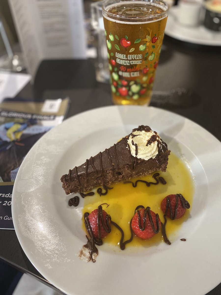 Dawnesme's tweet photo. We were very well fed & watered with my first taste of Haggis & one of the best cheese cakes Iβve experienced thanks so much @PerthRacecourse you look after owners so well π΄σ §σ ’σ ³σ £σ ΄σ Ώππ»ππΌ
#keepsmilingsyndicate #thankyou https://t.co/TTHkJQdeiT