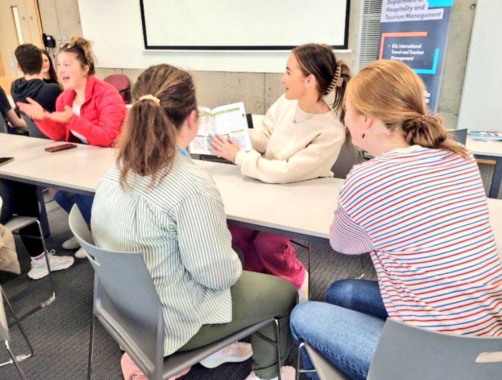 PeterBolan's tweet photo. Massive thanks to our superb Year 2 #ITTM #Mentors today, helping to make our new first year students feel so welcome on their first day @UlsterUni #Coleraine amazing #support and #guidance #tourism #creativity #ReadyforUU https://t.co/EJ5kuLC13k