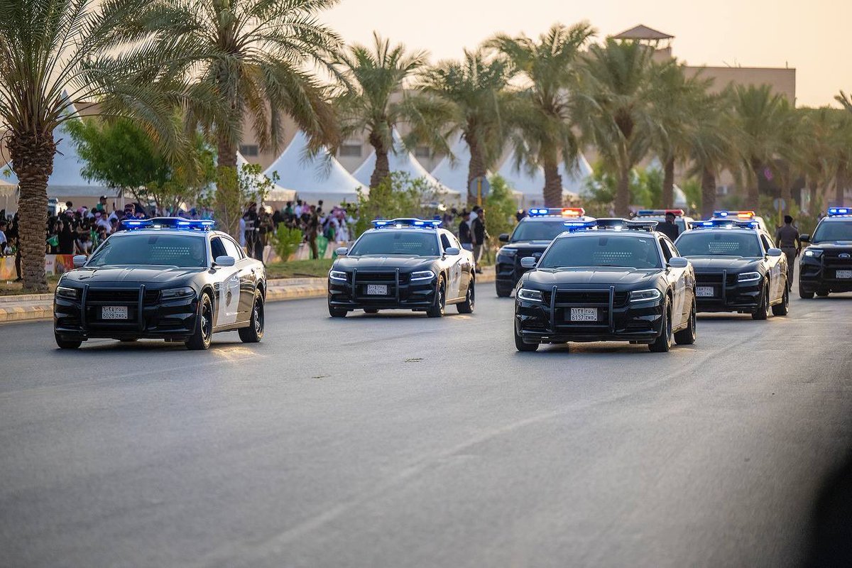 EmarahAlQassim's tweet image. سمو #أمير_القصيم يطلق مسيرة #اليوم_الوطني_السعودي  بمشاركة أكثر من 30 جهة حكومية .