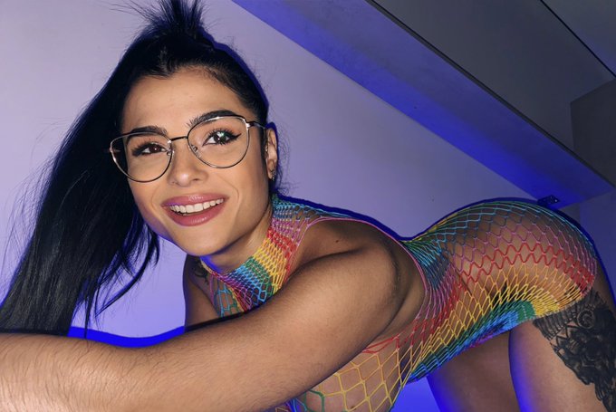 Digo que me duele pero me gusta el dolor 😈 https://t.co/52I0Dw9xLd