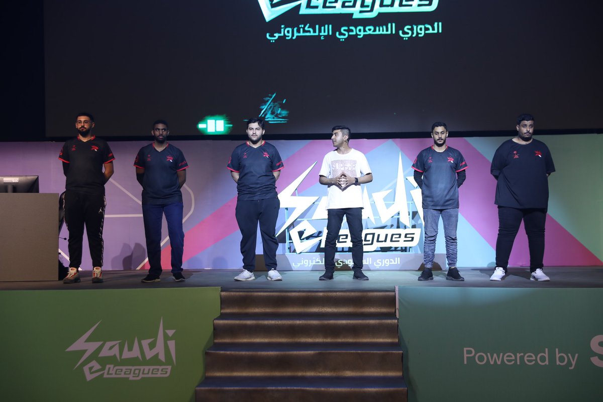 RevoltsEsport's tweet photo. نستذكر الماضي 📸❤️
-
#الدوري_السعودي_الإلكتروني 
#RevoltTheGoat ~ #TeloWorldz https://t.co/3jHnsWkZEn