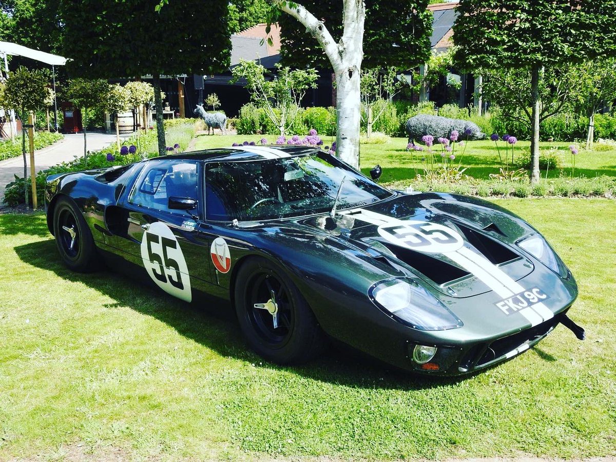 KirbysCarBlog's tweet photo. #ThrowbackThursday #WhatASummer #WouldLoveToDriveIt @jamesmartinchef @chewtonglen @nickmasondrums https://t.co/PejPlq0ZOa
