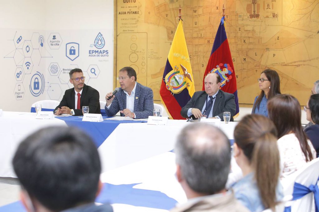 santiguarderas's tweet photo. Damos la bienvenida a los asistentes al Taller de Transparencia en Infraestructura, que se desarrolla en coordinación con @MetrodeQuito y @CoSTransparency.

Este será un espacio de intercambio de ideas y conceptos vinculados a proyectos de infraestructura del Municipio. https://t.co/J5g7S2x7rT