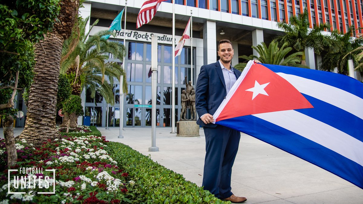 FinsOffTheField's tweet photo. @MiamiDolphins Account Manager Juan Carlos' favorite thing abut his Cuban culture is "la comida!” 🧑‍🍳

Follow along as we recognize our staff &amp; partners during #HispanicHeritageMonth.

#HuddleForTheHolidays x 
@TruistNews https://t.co/QAOpWgeGFz