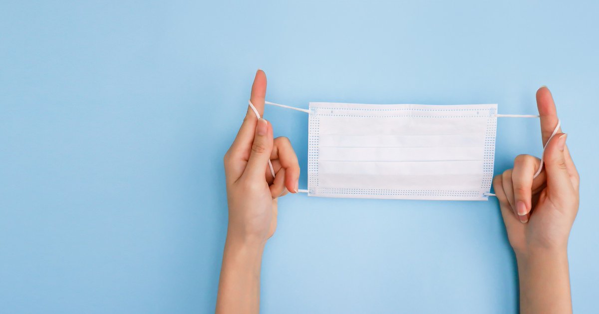 Please remember: if you’ve been sick, you can’t stop isolating until you have no fever and your symptoms have been improving for 24 hours. 

Also: wear a mask in public until it’s been 10 days since your symptoms started.  

OttawaPublicHealth.ca/Self-Isolate