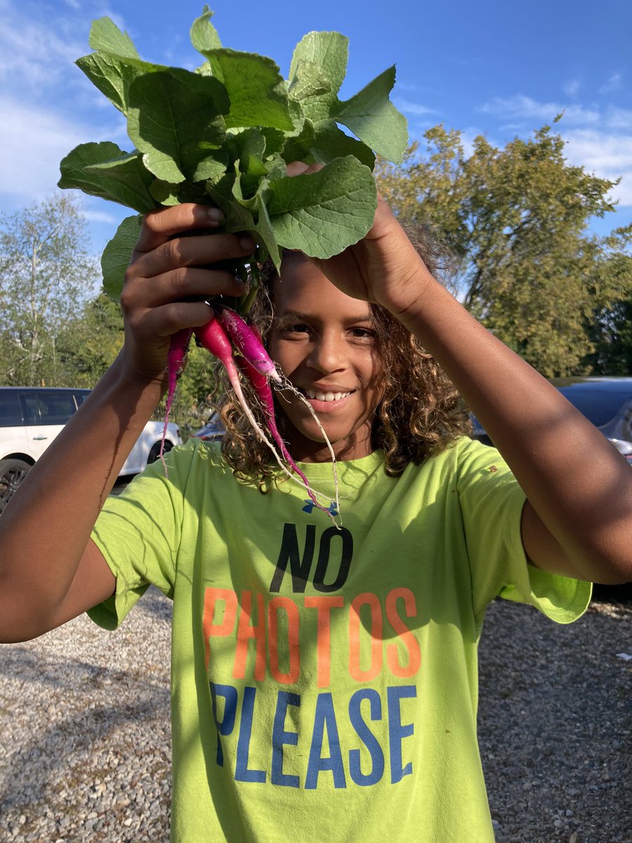 CWExploris's tweet image. The world around our buildings is bursting with life! #connectionstonature
