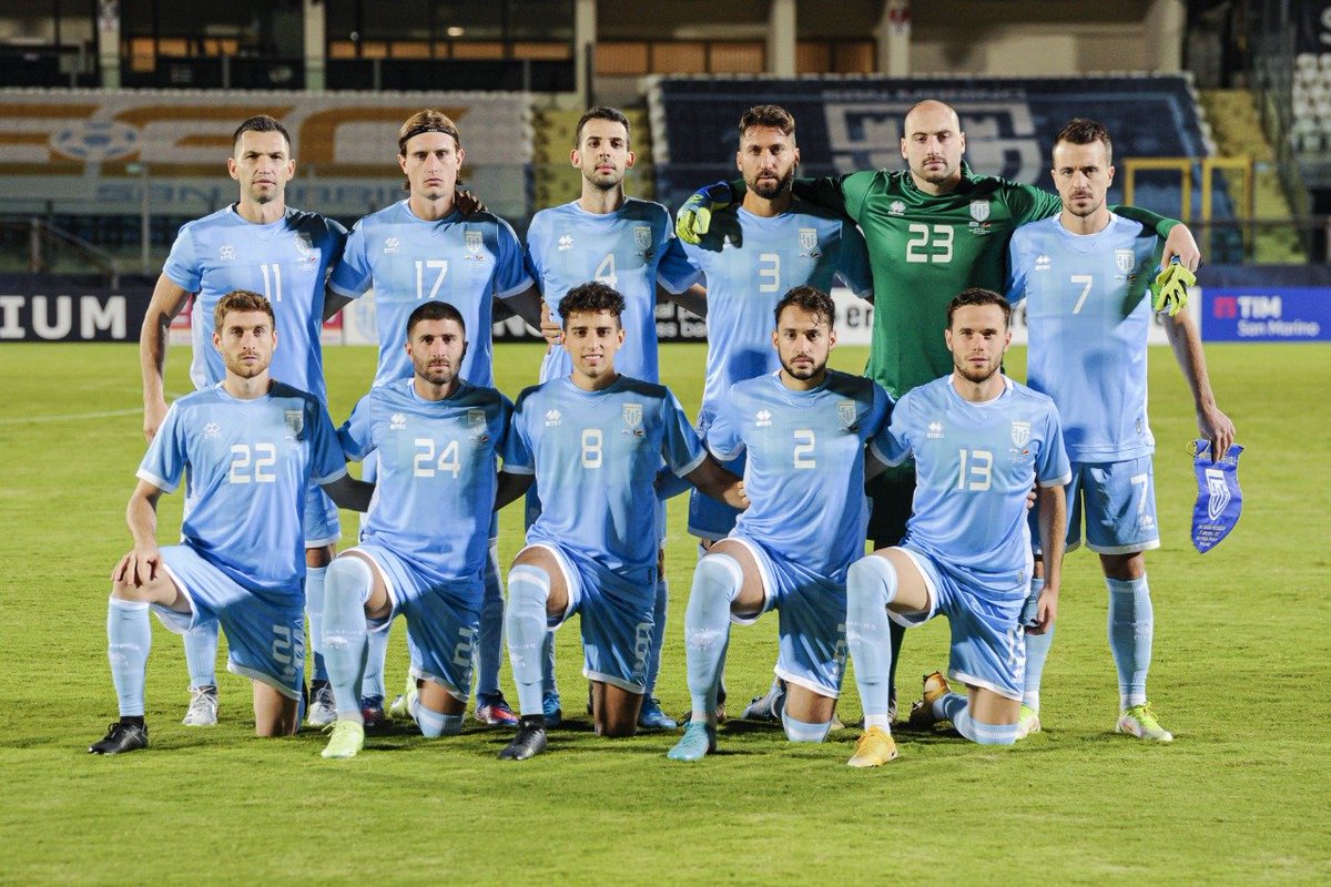 VSportsTM's tweet photo. San Marino 🇸🇲 empató 0-0 con Seychelles 🇸🇨 y completó 124 partidos consecutivos sin ganar. Venció a Liechtenstein en 2004. No volvió a triunfar hasta la fecha.

📸 FSGC/Pruccoli https://t.co/MRtxojhPSc