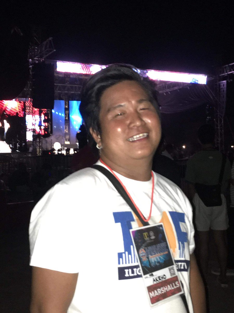 kalcoste's tweet photo. December Avenue 🥰🥰

#IMF2022
#Day1 https://t.co/Cxiold8wmD