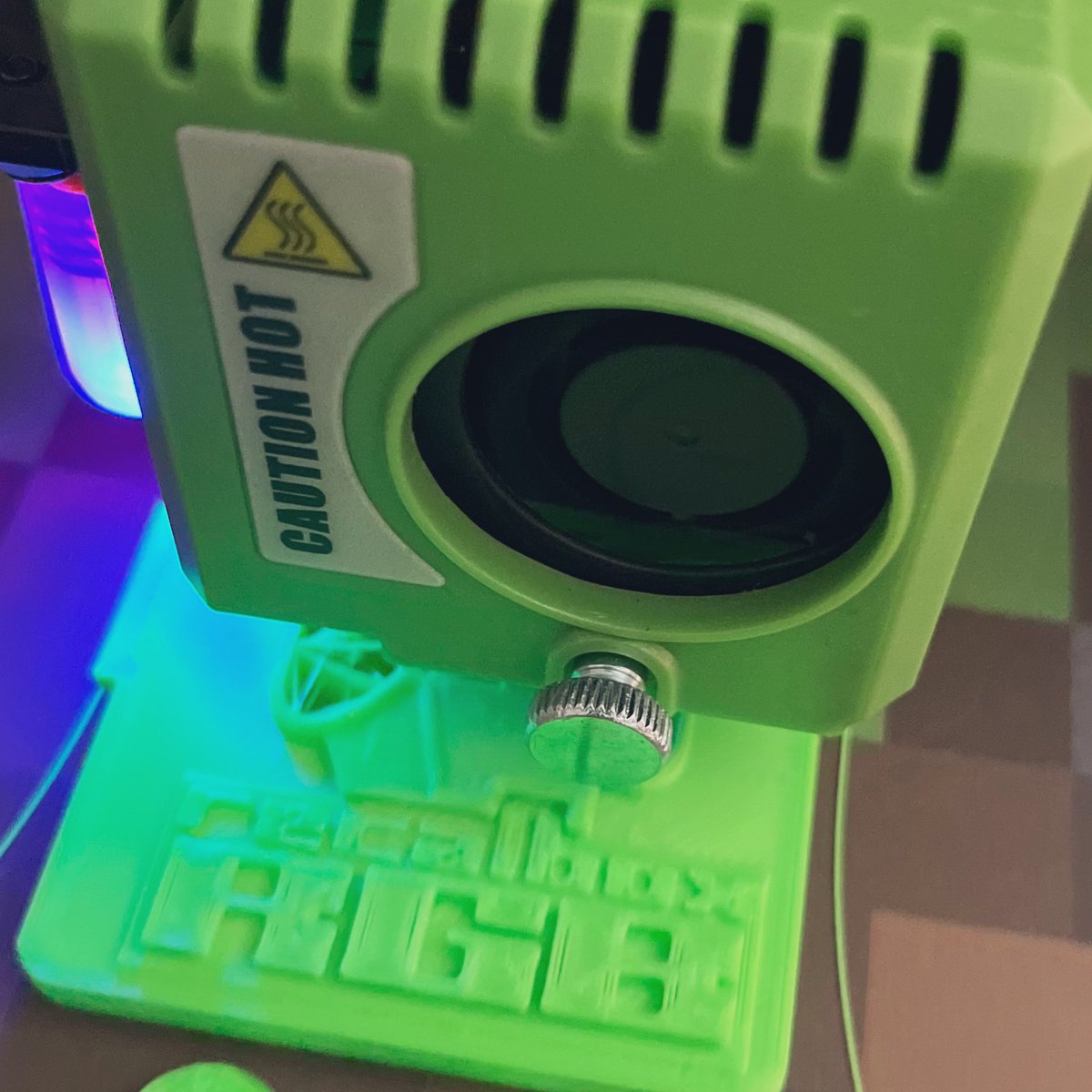 lxmaster1's tweet photo. Petite impression tranquille du boîtier RGB avec un top stl sur la d12 230. Thx @recalbox @digitaLumberjak  @Fab2Ris @WanhaoFrance https://t.co/5m6B0Qn7JP