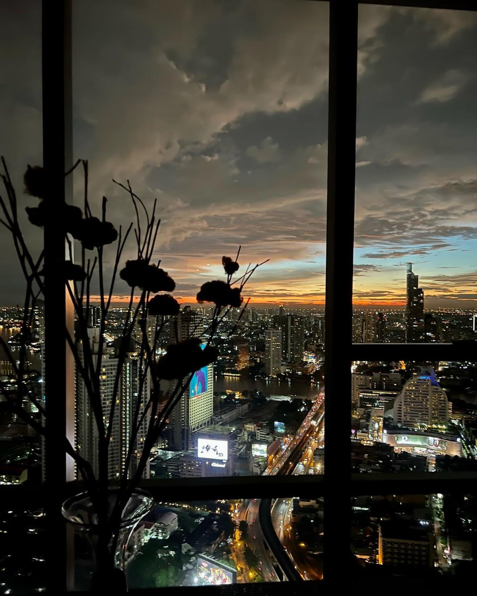 _caitlinwu's tweet photo. This makes me excited to go home!!! ❤️💯
#ukviews
#uklifestyle
#uklife
#single https://t.co/WYl28XKdgN