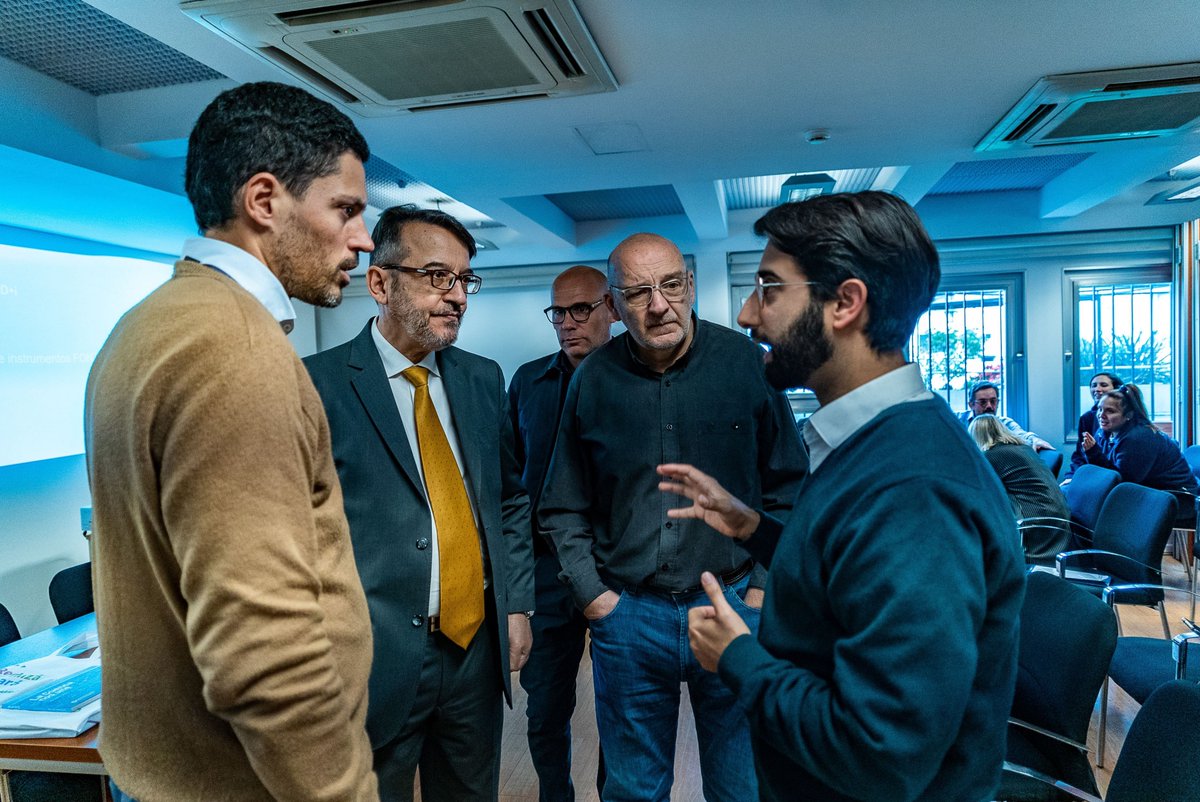 CadieelArg's tweet photo. Mediante el trabajo conjunto del CETEM, la UNaB, nuestros socios @AdraElectronica, ComSi y Posthac, y con el apoyo del FONTAR, se desarrolló un dispositivo de monitoreo automático para efluentes industriales para el laboratorio ambiental de ACUMAR
Más info https://t.co/wIhpS2pekO https://t.co/Ec4HM4O3RD