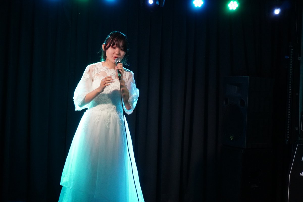 Tomomiさんからメッセージ
お疲れ様でした！
私は学校内でしか歌を歌ったことがなかったので、とても不安でしたが、一緒に出演した方々もスタッフの方々もとても優しくて面白くて、本当に楽しく歌うことが出来ました！