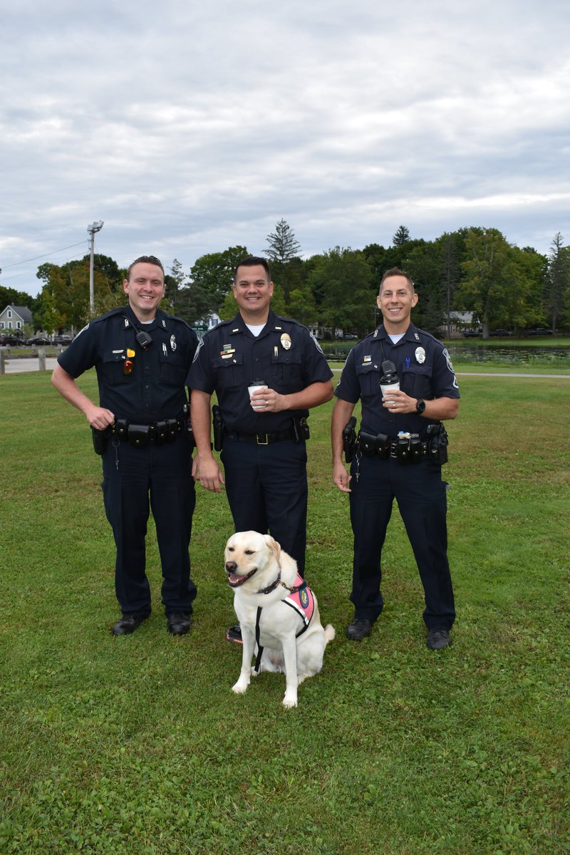 ConcordPolice's tweet photo. Thank you to everyone who joined us for Walk With a Cop last Friday at White Park! We enjoyed meeting & engaging with community members on what was a beautiful morning. A special thank you to Aroma Joe's for supplying the coffee for the event. @LibertyConcord
#walkwithacop https://t.co/RA0aSrQxJB
