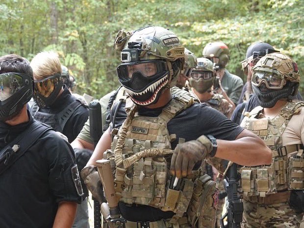 PlaysSerpent's tweet photo. Pre BB War vibes, pictures taken at Ballahack #airsoft #warzone #bbwarz #airsoftobsessed #ballahackairsoft #pewpew #fullsendsonly #milsim #milsimjunkie #speedsim #milspeed #hk416a5 #vegaforcecompany #multicam #multiglam #airframe https://t.co/cwA1Ya7G8d