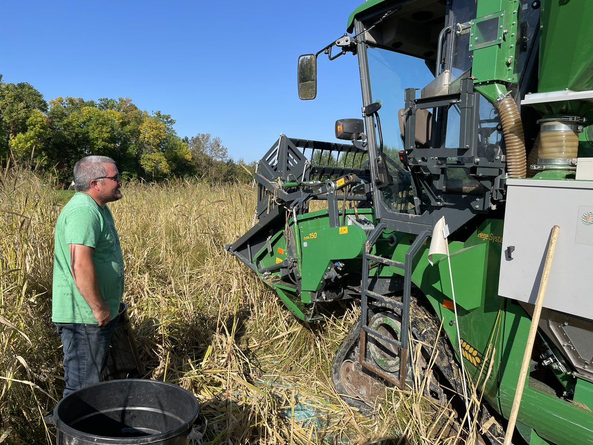 KimballLab's tweet photo. #harvestfail After the adrenaline rush subsided, Mr. Anderson gazes at our now doorless combine and the shattered safety glass. So glad for all the safety measures in place that held. A metal pole we missed caught the door handle and ripped it off. ๐ฎโ๐จ๐ฎโ๐จ๐ฎโ๐จ https://t.co/qQEG190v81