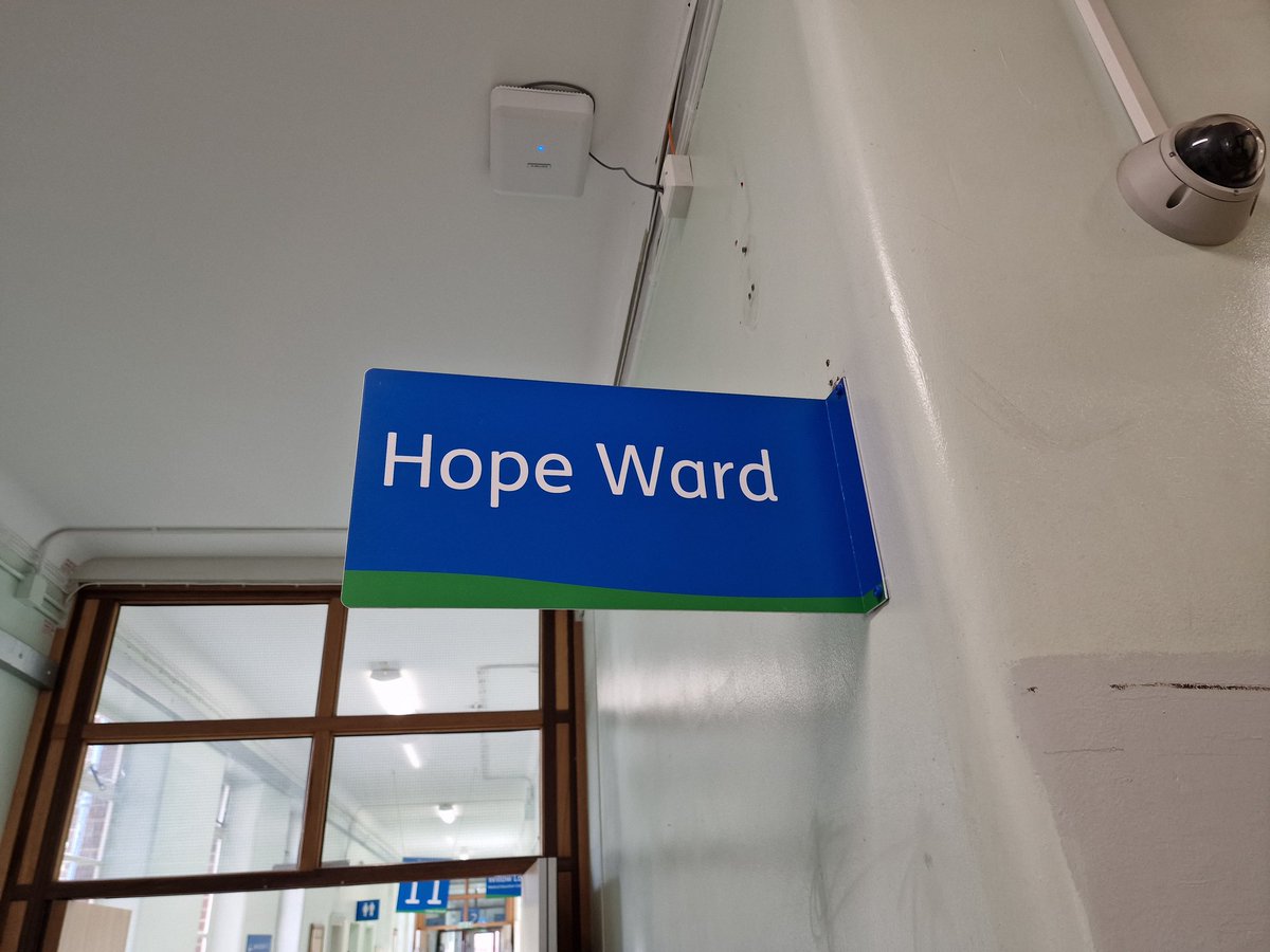 SarahE_NHS's tweet image. Ward safari's this afternoon for #fallpreventionweek @WhippsCrossHosp. Our safari took us to Hope, Peace and Elizabeth wards. Bedside 🛌 teaching and lots of engagement for #fallspledges 
Day 3 has been very busy I have done over 8000 steps!