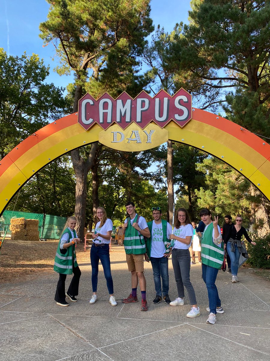 Coussin Caroline tweet media